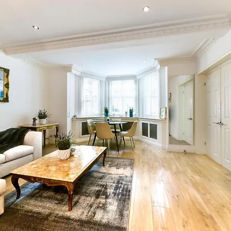 Sloane Square Kensington Apartment
